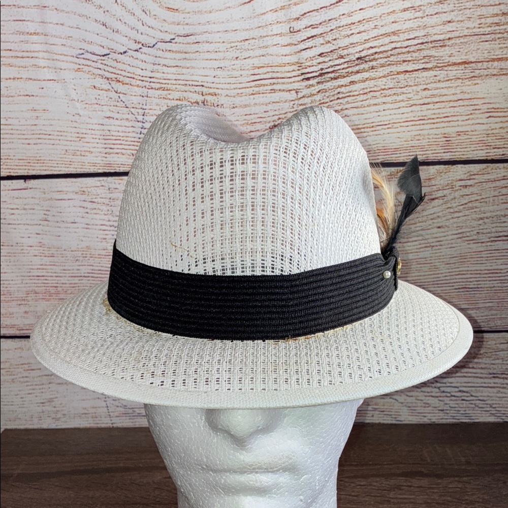 Pre Owned Franks Mens 7 White Fedora Hat with Black Band
